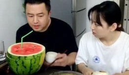 边吃饭边吃瓜,边吃边乐的美食时光