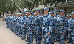 军训吃瓜犯法吗,法律边界与行为规范探讨