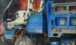 吃瓜货车边,揭秘街头美食的独特魅力