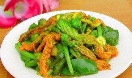 蚂蚱吃瓜花吗怎么吃,揭秘它们如何享用瓜花