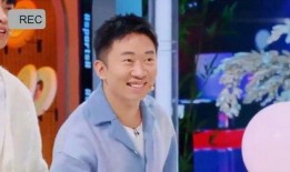 男星吃瓜男朋友,吃瓜男友背后的甜蜜故事