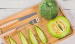 早晚凉午吃瓜,早晚凉意午时瓜果香