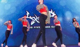 街舞吃瓜情侣图片高清,高清画面诠释爱情火花